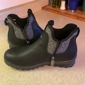 Blondo Sport Boots